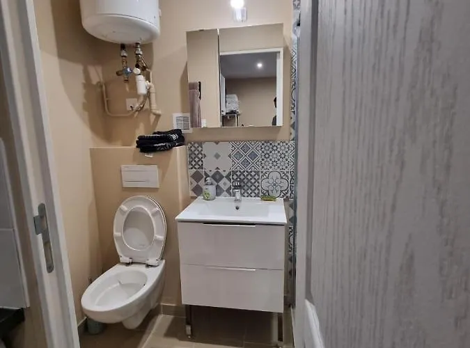 Studio Montry بيت ضيافة 3*