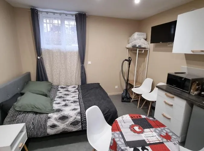 بيت ضيافة Studio Montry 3*